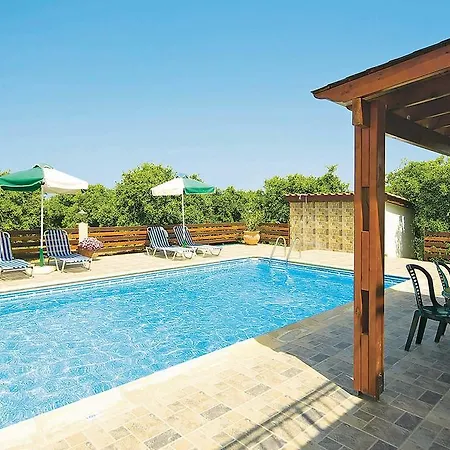 Villa Valendo Polis